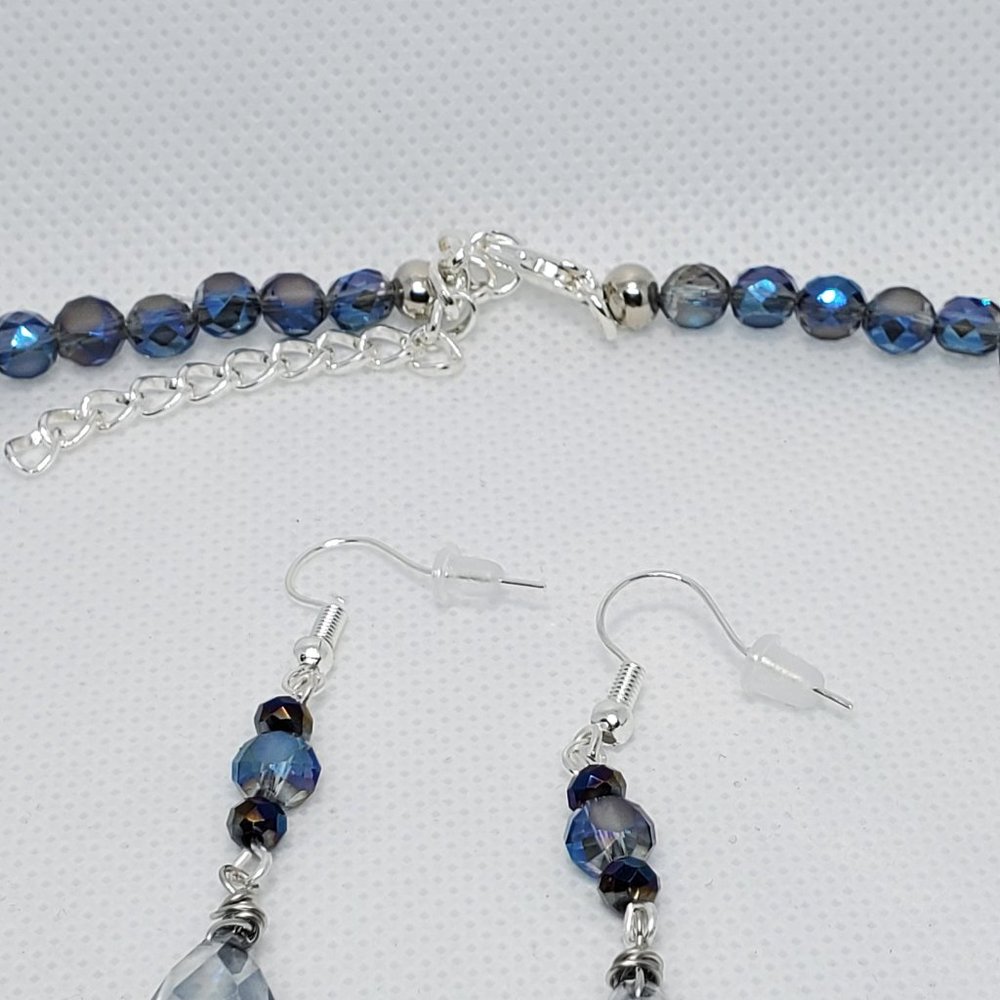 Teardrop Necklace Set - Picture 6 of 7